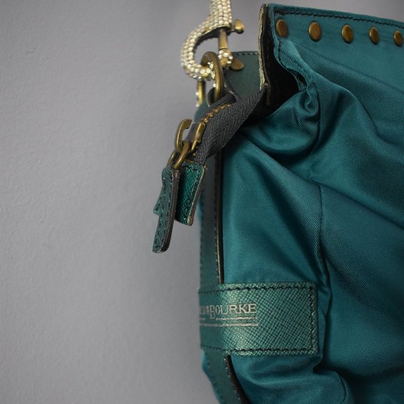 Dooney and Bourke Fashion Purse - Picture 9 of 9